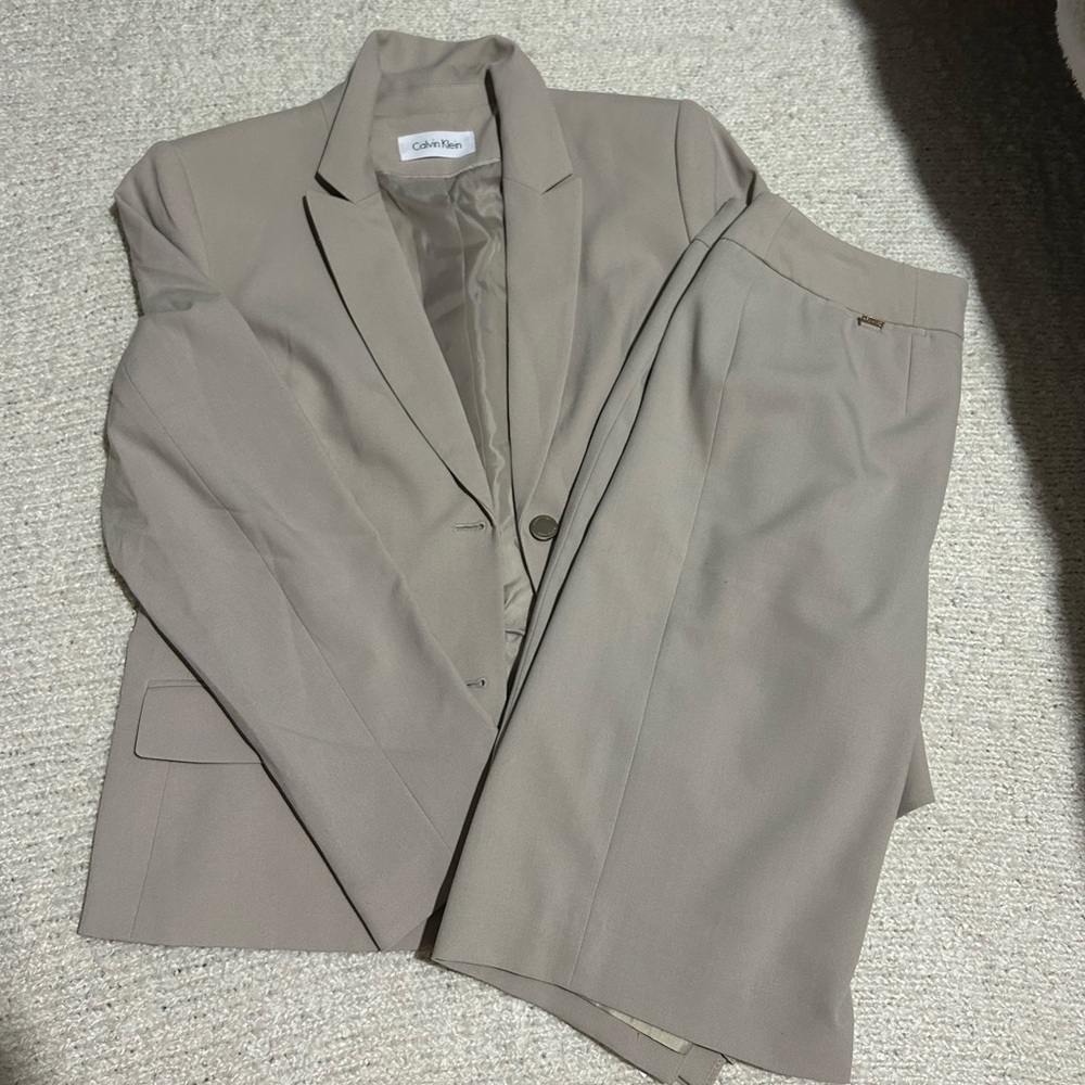 CALVIN KLEIN skirt 10 blazer 14 SET khaki